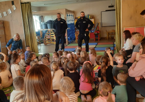 Policjanci w przedszkolu
