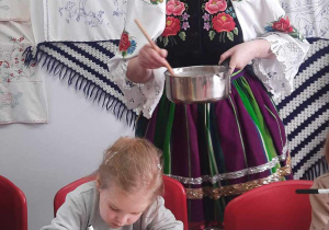 Warsztaty wielkanocne w Zagrodzie Bednarza