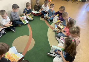 oglądamy ulubione książki