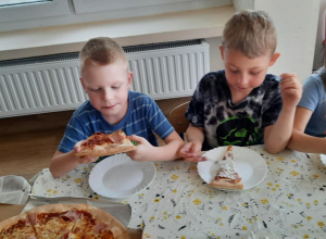 Pizza, lody - wspólna integracja w grupie