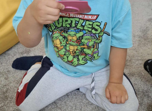 Rozwój zmysłów poprzez smak, dotyk, węch.