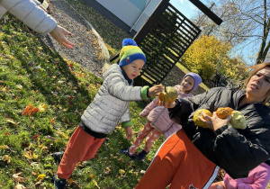 Jesienne zabawy w ogrodzie