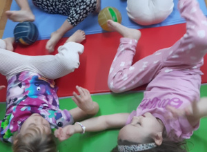 Wzmacnianie mięśni brzucha-ćwiczenia w podporach.