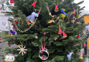 ubieranie choinki na Starym Rynku