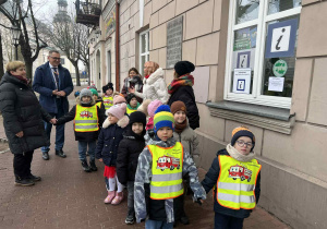 ubieranie choinki na Starym Rynku