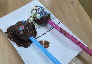 Piernikowe coke popsy.