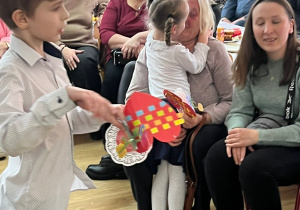 Dzień Babci i Dziadka w grupie Pszczółki