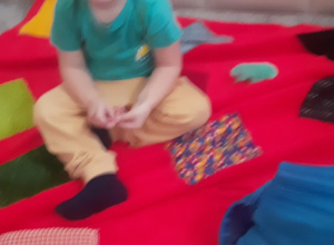 Ćwiczenia reakcji posturalnych oraz koordynacji wzrokowo-ruchowej oraz stymulacji dotykowej