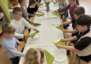 Uroczysty Wielkanocny Obiad