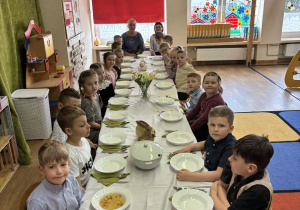 Uroczysty Wielkanocny Obiad