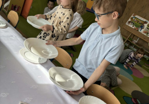 Uroczysty Wielkanocny Obiad