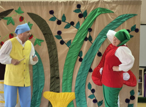 Teatrzyk "Szaty w zaczarowanym lesie"