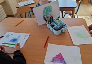 Rysujemy dinozaury.