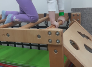 Ćwiczenia równoważne stymulujące układ przedsionkowy