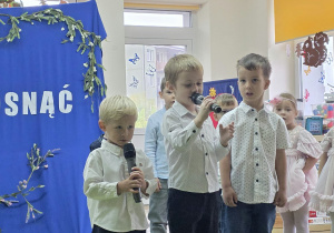 Występy dzieci.