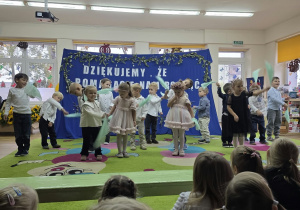 Występy dzieci.
