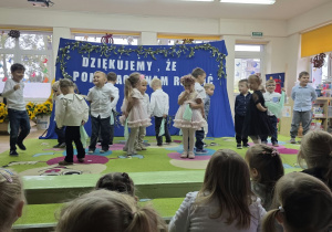 Występy dzieci.