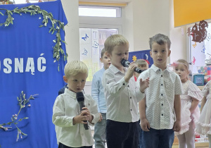 Występy dzieci.