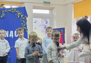 Występy dzieci.